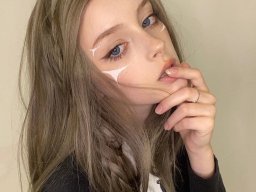 beautiful-students-260924-260924-002