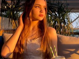 beautiful-students-260924-260924-002
