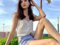 beautiful-students-260924-260924-002