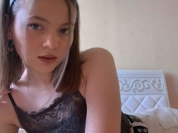beautiful-students-260924-260924-002
