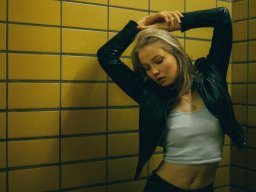 beautiful-students-260924-260924-003