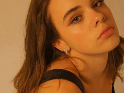 beautiful-students-260924-260924-003