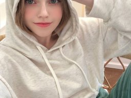 beautiful-students-260924-260924-004