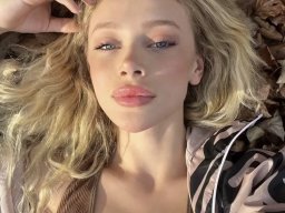 beautiful-students-260924-260924-004