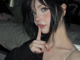 beautiful-students-260924-260924-005