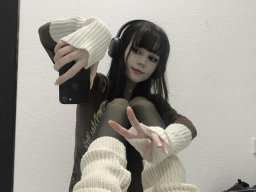 beautiful-students-260924-260924-005