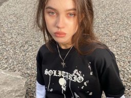 beautiful-students-260924-260924-005