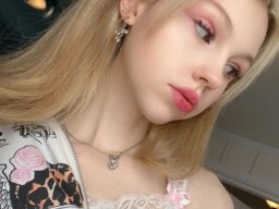 beautiful-students-260924-260924-006