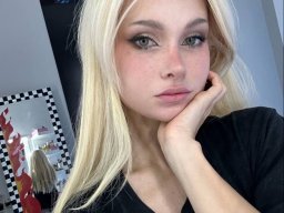 beautiful-students-260924-260924-007