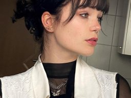 beautiful-students-260924-260924-007