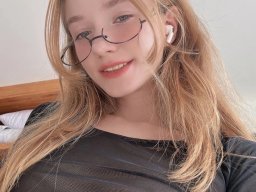 beautiful-students-260924-260924-009