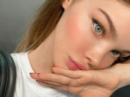 beautiful-students-260924-260924-009