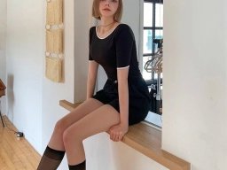 beautiful-students-260924-260924-009