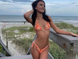 beautiful-students-260924-260924-010