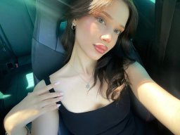 beautiful-students-260924-260924-010