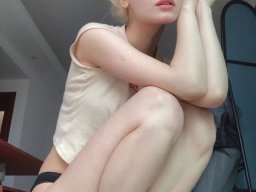 beautiful-students-260924-260924-010