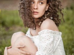 beautiful-students-260924-260924-010