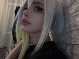 beautiful-students-260924-260924-010