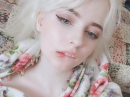 beautiful-students-260924-260924-010
