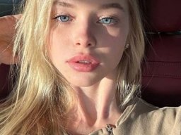 beautiful-students-260924-260924-010