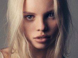 beautiful-students-260924-260924-010