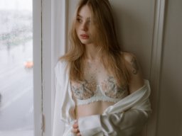 beautiful-students-260924-260924-010