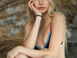 beautiful-students-260924-260924-010