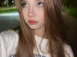 beautiful-students-260924-260924-010
