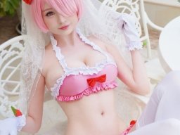 beautiful-students-260924-260924-011