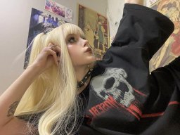 beautiful-students-260924-260924-011
