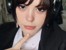 beautiful-students-260924-260924-012