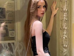 beautiful-students-260924-260924-012