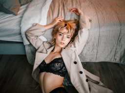 beautiful-students-260924-260924-012