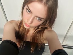 beautiful-students-260924-260924-012