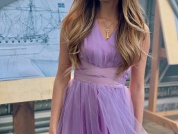 beautiful-students-260924-260924-012