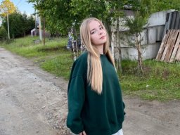 beautiful-students-260924-260924-012