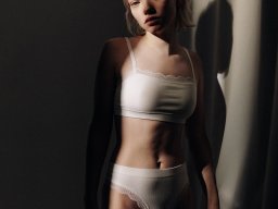 beautiful-students-260924-260924-012