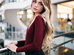 beautiful-students-260924-260924-012