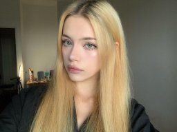 beautiful-students-260924-260924-013
