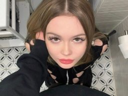 beautiful-students-260924-260924-013