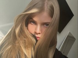 beautiful-students-260924-260924-013