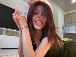beautiful-students-260924-260924-013