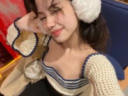 beautiful-students-260924-260924-013