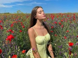 beautiful-students-260924-260924-014