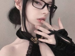 beautiful-students-260924-260924-014