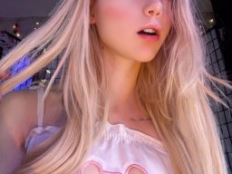 beautiful-students-260924-260924-014