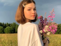 beautiful-students-260924-260924-014