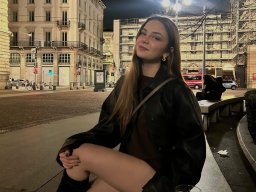 beautiful-students-260924-260924-014