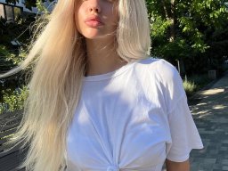 beautiful-students-260924-260924-014