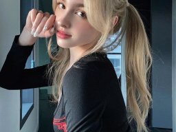 beautiful-students-260924-260924-014